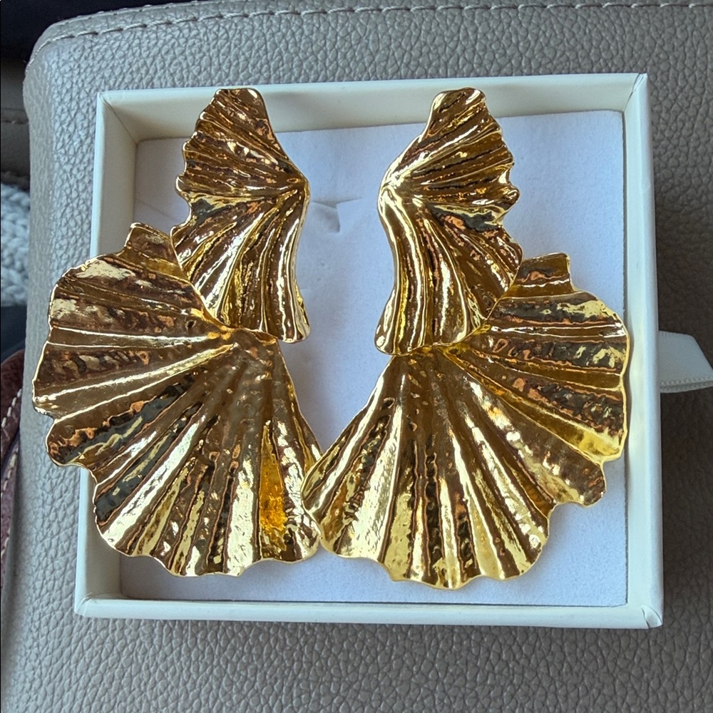 Gold Shell Fan Drop Earrings - Women Jewelry
